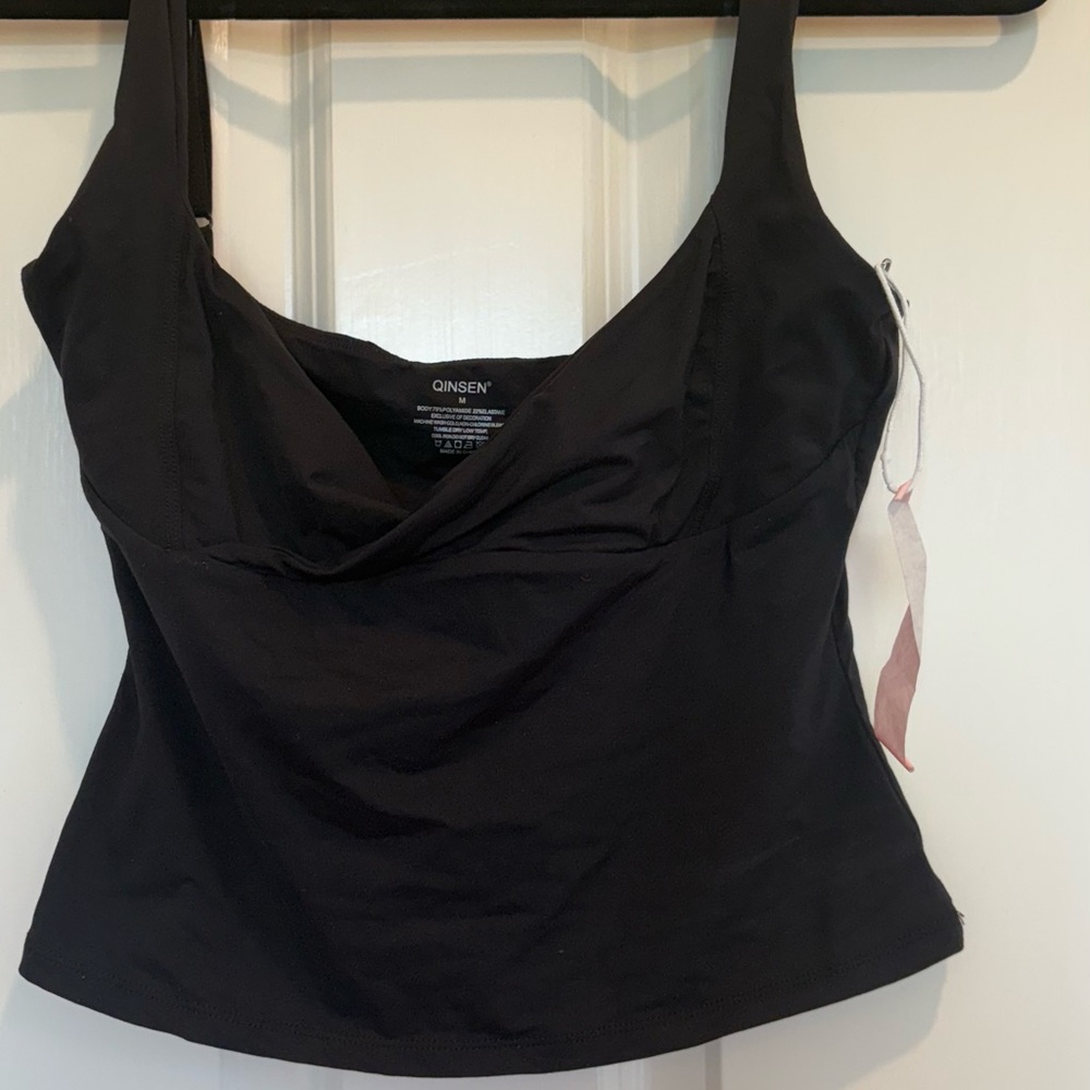 NWOT Qinsen top